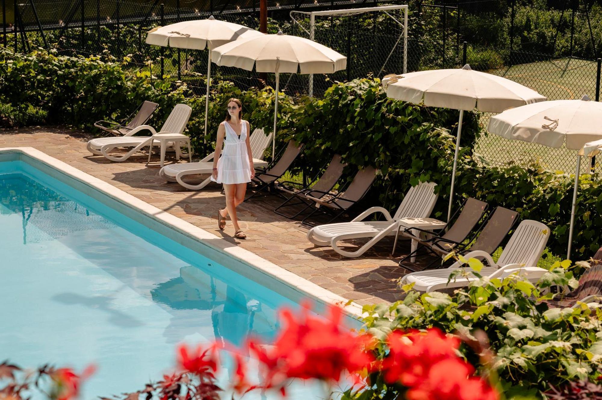 Hotel Scoiattolo Baselga di Pinè Kültér fotó